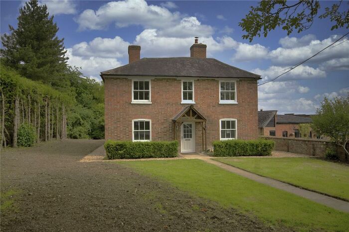 4 Bedroom Country House To Rent In East End, North Crawley, Buckinghamshire, MK16