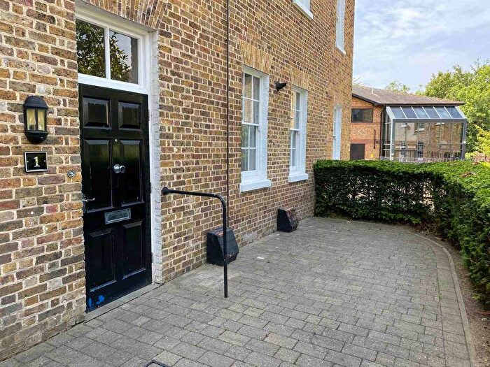 1 Bedroom Flat To Rent In Royal Quay, Harefield, Uxbridge, UB9