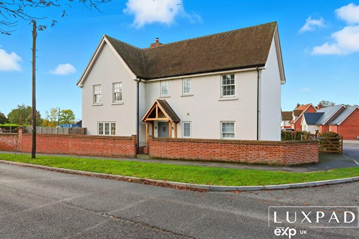 4 Bedroom Detached House For Sale In Priory Meadows, Hadleigh, IP7