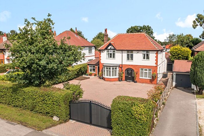 5 Bedroom Detached House For Sale In Leeds Road, Harrogate, HG2