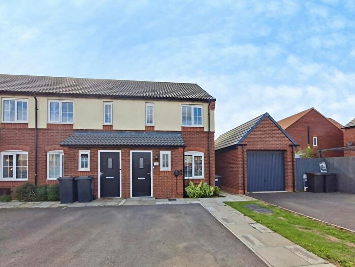 2 Bedroom End Of Terrace House For Sale In Caesar Drive, Nuneaton, Warwickshire, CV11