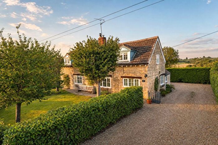 3 Bedroom Cottage For Sale In Station Road, Little Bytham, NG33