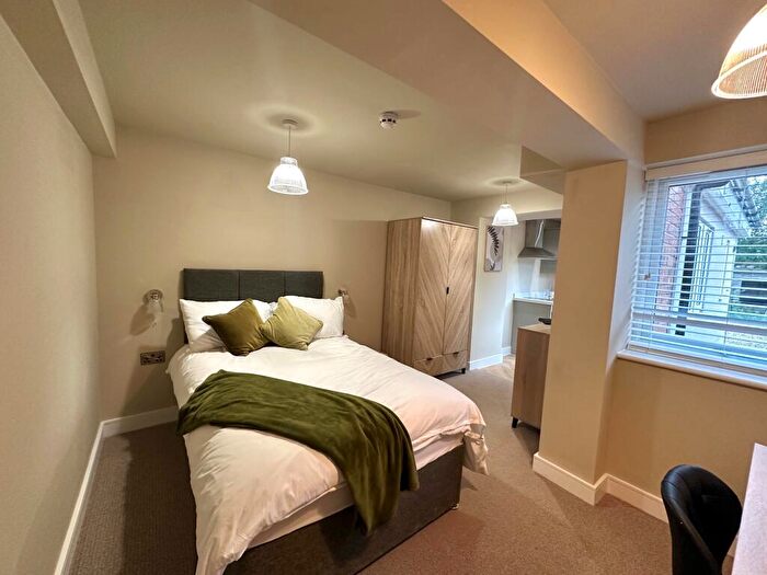 Studio To Rent In Room, Severn Street, DE24