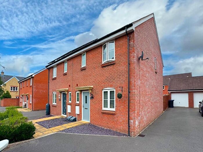 3 Bedroom Semi-Detached House For Sale In Linnet Lane, Melksham, Wiltshire, SN12