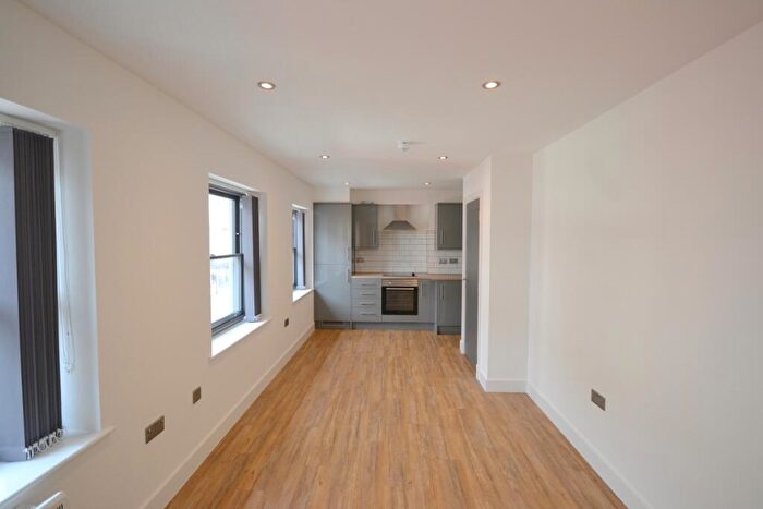 1 Bedroom Flat To Rent In Drapery, Northampton, NN1