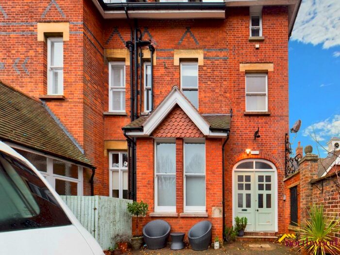 1 Bedroom Flat To Rent In Carlisle Road, Eastbourne, BN20