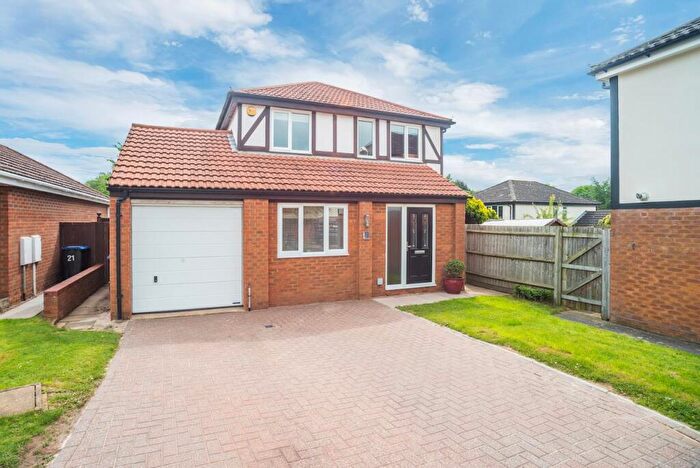 4 Bedroom Detached House For Sale In Kimble Close, East Hunsbury, NN4