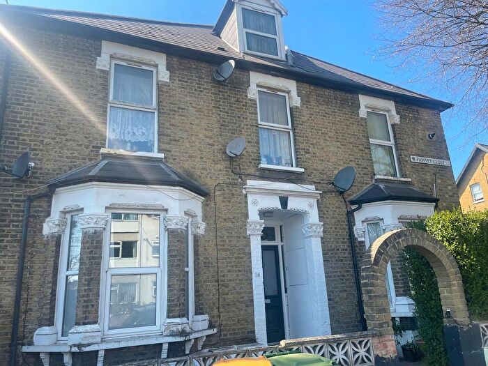 2 Bedroom Flat To Rent In Plashet Road, London, E13