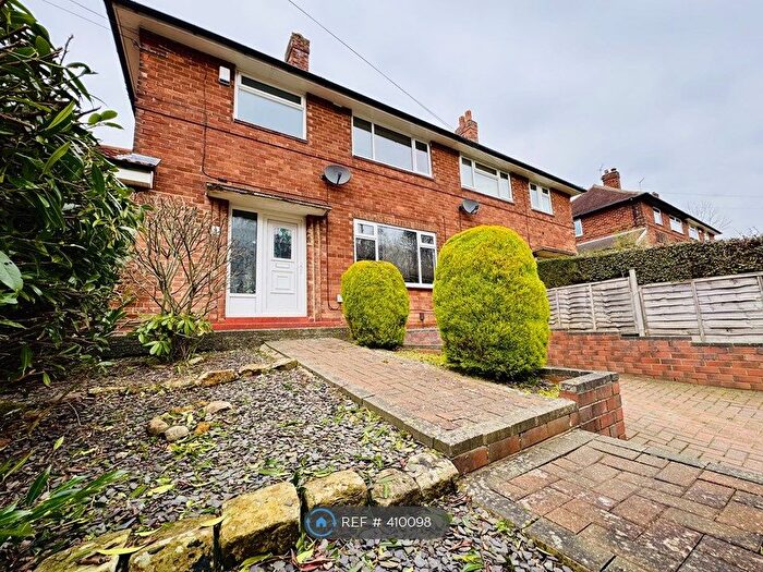 3 Bedroom Semi-Detached House To Rent In Ghyll Road, Leeds, LS6