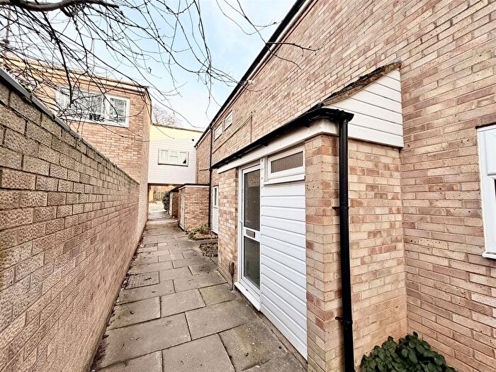 3 Bedroom Terraced House To Rent In Wishaw Close, Redditch, B98