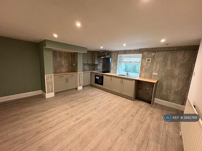 2 Bedroom Terraced House To Rent In Batley Buildings, Marsh, Huddersfield, HD1