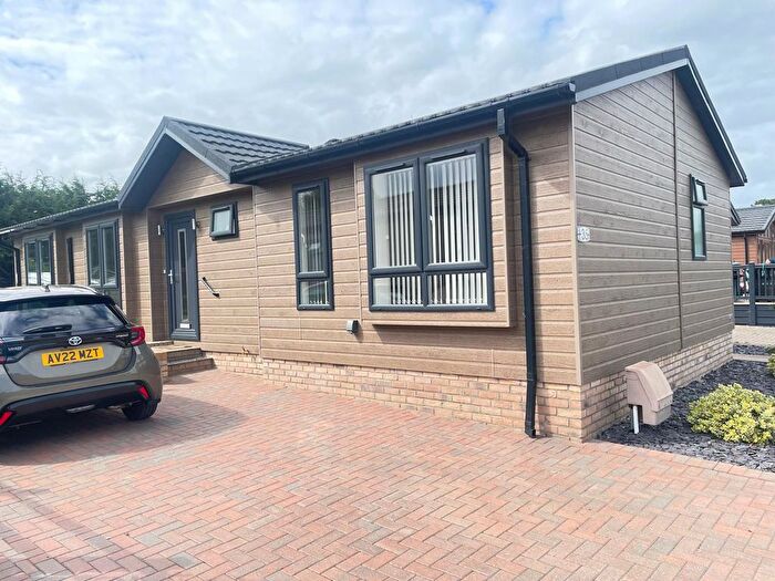 2 Bedroom Mobile/park Home For Sale In Bucklesham, IP10