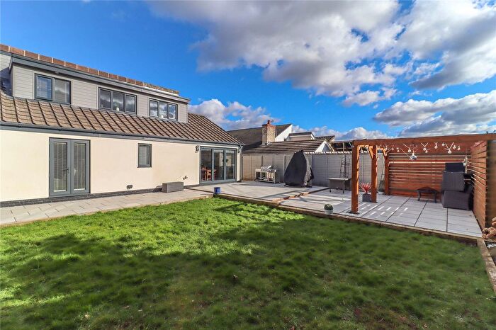 4 Bedroom Detached House For Sale In Stanbury Close, Thruxton, Andover, Hampshire, SP11