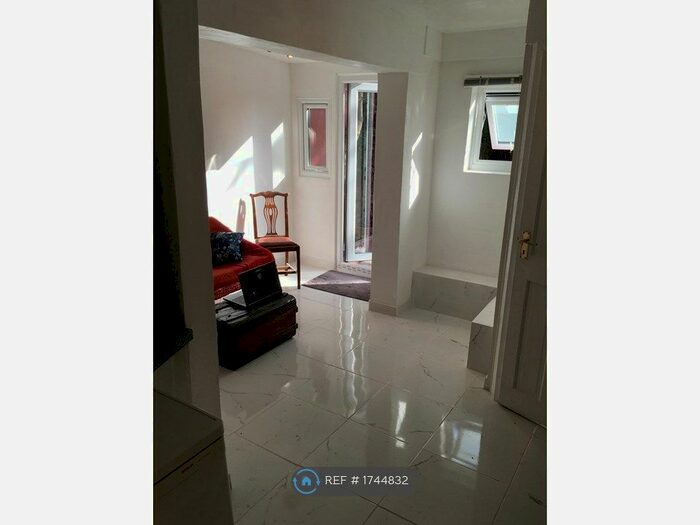 5 Bedroom Terraced House To Rent In Woolwich Road, London, SE7