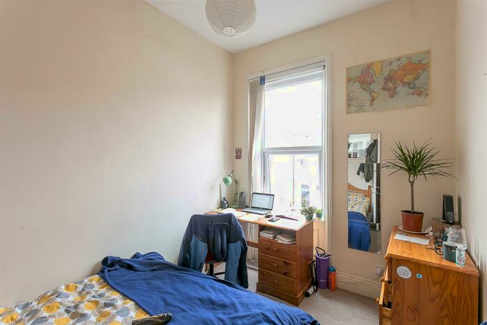 4 Bedroom House To Rent In Lyndhurst Avenue, Jesmond, Newcastle Upon Tyne, NE2