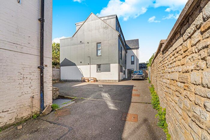 1 Bedroom Flat For Sale In Market Square, Witney, OX28