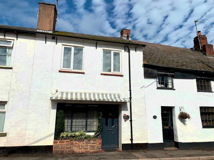 2 Bedroom Cottage To Rent In Fore Street, Exeter, EX2