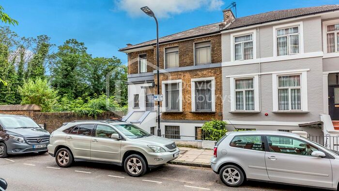 1 Bedroom Flat To Rent In Navarino Road, Hackney, London, E8