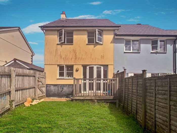 3 Bedroom End Of Terrace House To Rent In Trevorder Drive, St. Austell, PL25