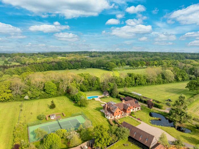 Country House For Sale In The Haven, Billingshurst, West Sussex, RH14