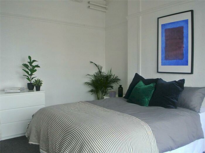 8 Bedroom House To Rent In College Road, Bangor, Gwynedd, LL57