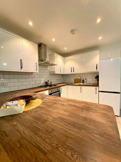 4 Bedroom End Of Terrace House To Rent In Turkey Street, Enfield, EN1