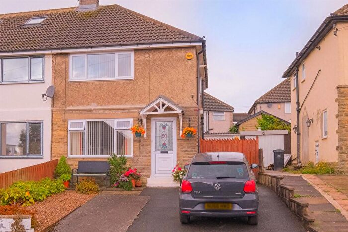 2 Bedroom Semi-Detached House For Sale In Gleanings Drive, Halifax, HX2