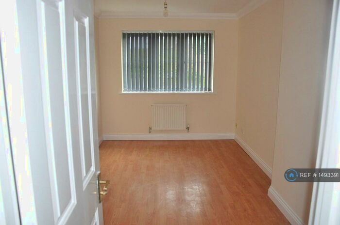 3 Bedroom End Of Terrace House To Rent In Amber Close, Earley, Reading, RG6