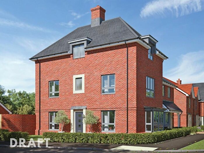 4 Bedroom Town House For Sale In Brockhills Lane, New Milton, BH25