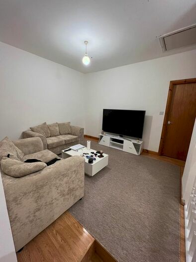 1 Bedroom Flat To Rent In Croyland Road, Edmonton, N9