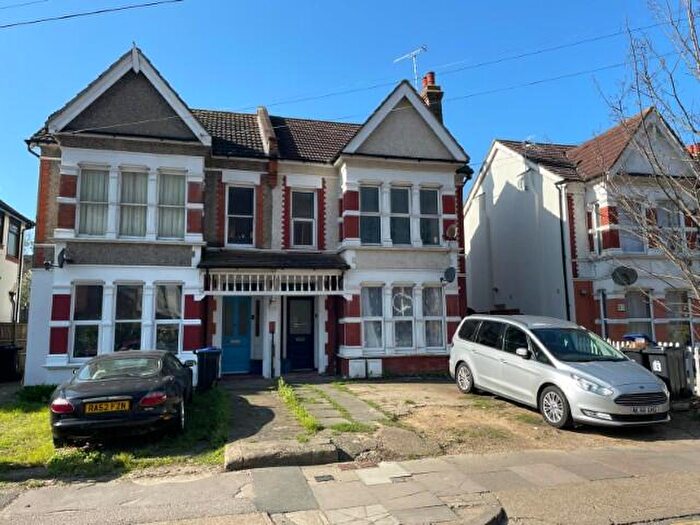 3 Bedroom Flat For Sale In A Baxter Avenue, Southend-On-Sea, Essex, SS2