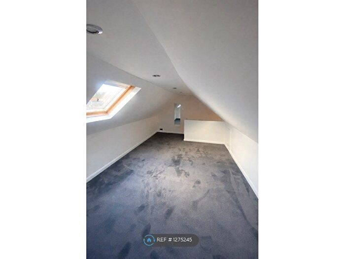 3 Bedroom Terraced House To Rent In Aylsham Lane, Romford, RM3