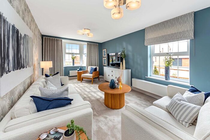 4 Bedroom Detached House For Sale In St Laurence Avenue, Aylesford, Maidstone, Kent, ME16