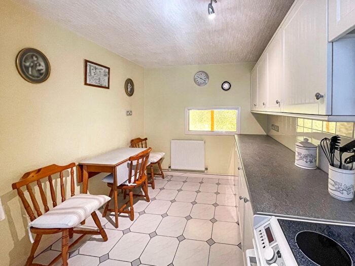 3 Bedroom Terraced House For Sale In Beechwood Avenue, Sunbury On Thames, TW16