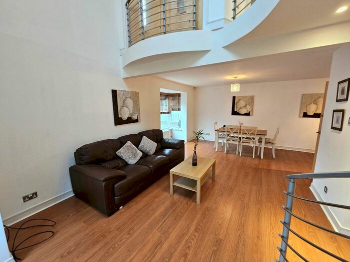 2 Bedroom End Of Terrace House To Rent In Queen's Lane South, City Centre, Aberdeen, AB15