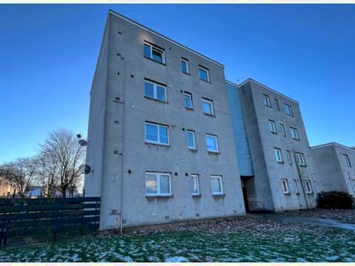 2 Bedroom Flat To Rent In Craigie Drive, Dundee, DD4