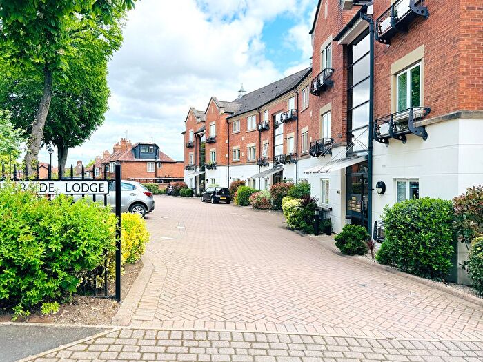2 Bedroom Flat For Sale In Riverside Lodge, Bishopthorpe Road, York, YO23