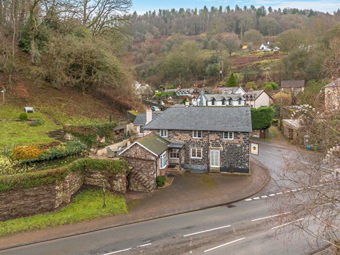 4 Bedroom Detached House For Sale In Redbrook, Monmouth, Monmouthshire, NP25