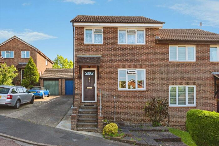 3 Bedroom Semi Detached House For Sale In Broke Court, Guildford, Surrey, GU4