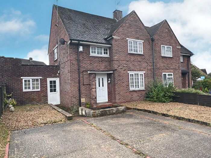 4 Bedroom Semi-Detached House To Rent In Shepherds Road, Winchester, SO23