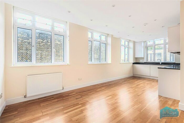 2 Bedroom Apartment To Rent In High Street, High Barnet, Hertfordshire, EN5