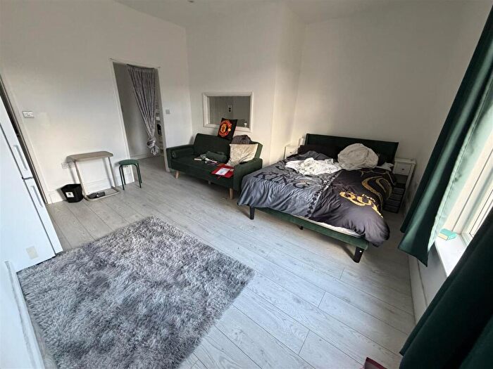 1 Bedroom Flat To Rent In Bolton Road, Blackburn, BB2