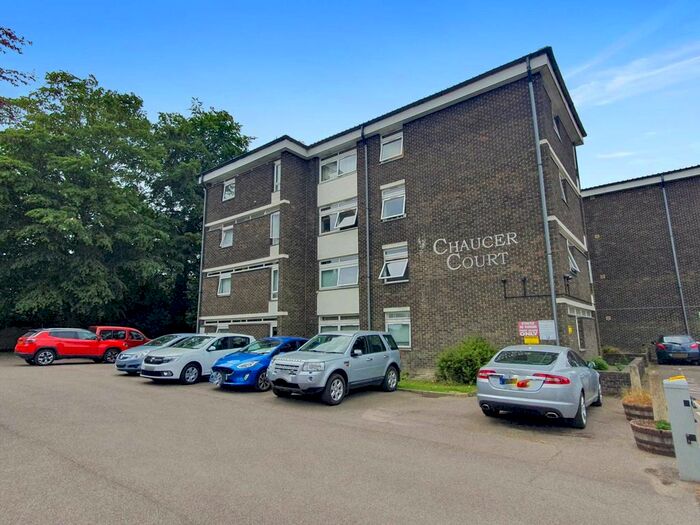 2 Bedroom Flat For Sale In New Dover Road, Canterbury, CT1