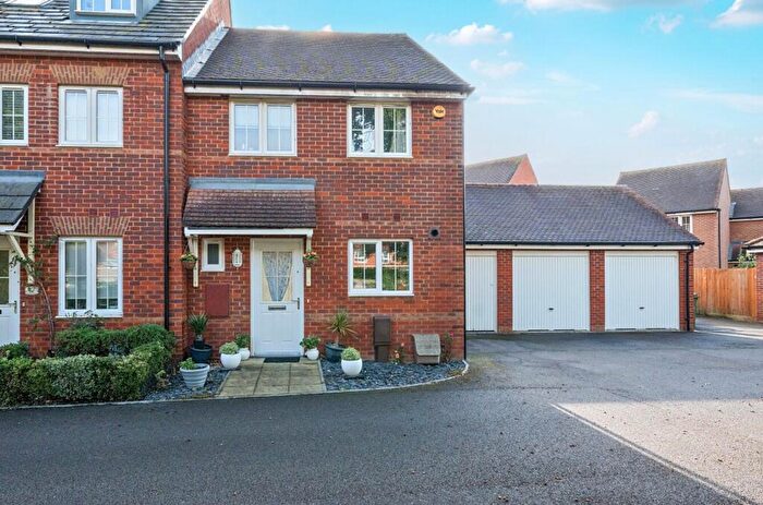 3 Bedroom End Of Terrace House For Sale In Lime Kiln Coppice, Felpham, PO22