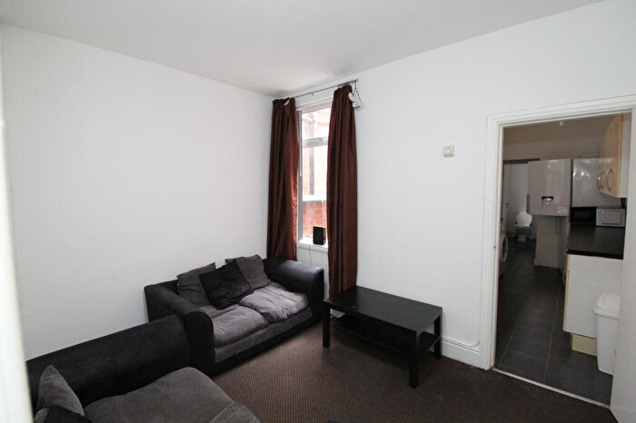 5 Bedroom Terraced House To Rent In St. Georges Road, Coventry, West Midlands, CV1