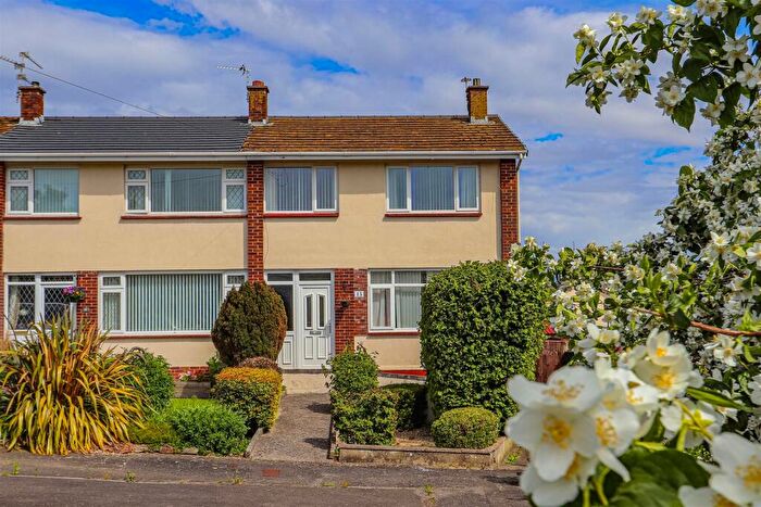 3 Bedroom End Of Terrace House For Sale In Greenlawns, Barry, CF62