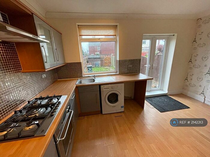 2 Bedroom Terraced House To Rent In Littlemoor Lane, Doncaster, DN4