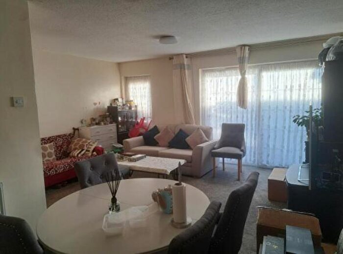 3 Bedroom End Of Terrace House For Sale In Townley Gardens, Birmingham, B6