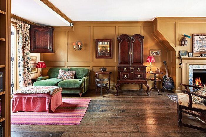 3 Bedroom Terraced House To Rent In Peel Street, Kensington, London, W8