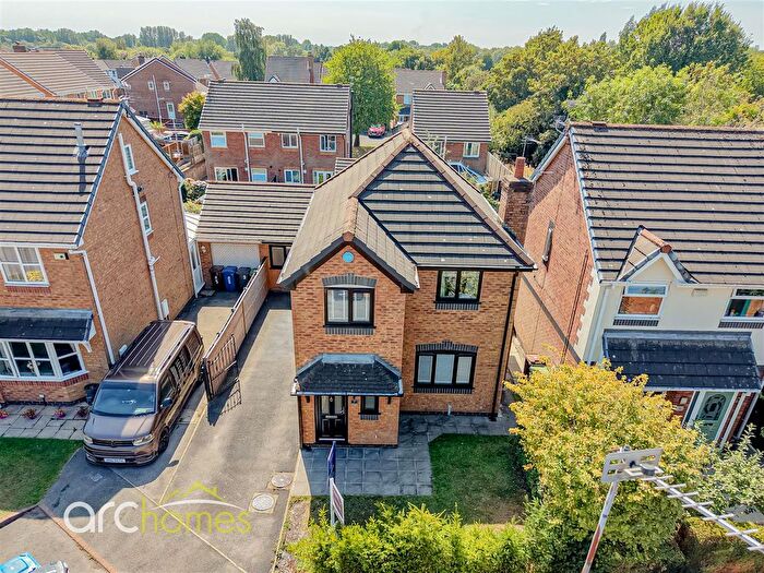 3 Bedroom Detached House For Sale In Meadows Close, Hindley, Wigan, WN2